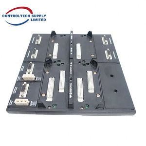 Commutateur industriel géré Foxboro P0973JM neuf, 24 ports 10/100 RJ45 avec liaisons montantes Gigabit pour la série I/A - Product Image 2