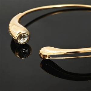 Conector de Hebilla Metálica Decorativa Dorada con Perlas y Diamantes de Imitación para Collares y Anillos - Product Image 3