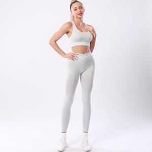 Ensemble de soutien-gorge de sport sans couture et leggings en gros – Tenue de sport anti-humidité pour femme - Product Image 1