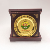 Plaque de récompense de cadeau souvenir en bois personnalisé de haute qualité médaille en métal à l'intérieur avec boîte