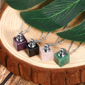 Collar con Colgante de Piedra de Obsidiana Negra en Forma de Cubo, Cristal Curativo, Amatista, Piedra Cuadrada, Botella para Difusor de Aceites Esenciales - Product Image 5