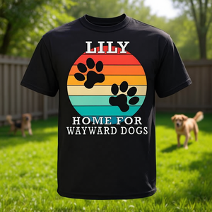 T-shirt Lily Home For Wayward Dogs avec design de nom de famille - Product Image 3