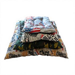 Coussin pour chien Yommy Square Print Classic, 50x50cm, 60x60cm, 75x75cm, 100x100cm, amovible et lavable, pour toutes les races de chiens. - Product Image 1
