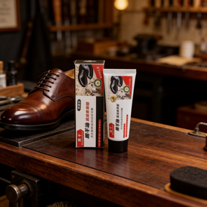 Crema de belleza para el cuero con aceite de oveja Black Bull de 70g, sin riesgo de decoloración, no mancha calcetines ni pantalones. - Product Image 1