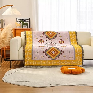 Jacquard géométrique personnalisé design aztèque tissé couverture avec motifs de personnages de dessins animés vintage à rayures florales - Product Image 2