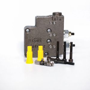 Pièces automobiles Aelwen, corps de papillon d'occasion de haute qualité pour Megane, catégorie des soupapes hydrauliques - Product Image 1