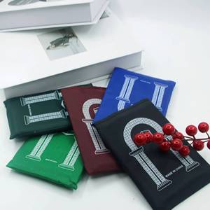 Alfombra musulmana suave de felpa con estampado floral turco, fácil de plegar, adecuada para hombres o como regalo de viaje para Ramadán o Eid. - Product Image 6