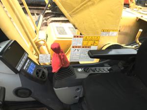 Excavadora usada Komatsu PC220 a la venta Shanghai alto rendimiento bajo precio núcleo componentes incluyen motor caja de cambios bomba de engranajes - Product Image 6