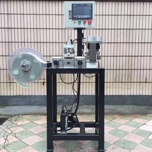 Máquina para Fabricar Persianas Verticales de PVC con Sistema Automático de Satén y Componente de Motor Principal - Product Image 1