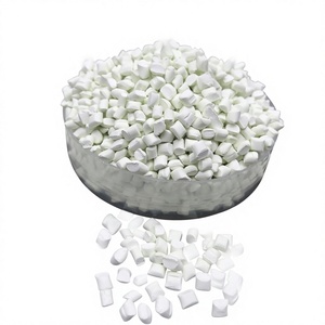 Masterbatch de Carbonato de Calcio para Moldeo por Inyección, Grado para Bolsas Tejidas y Películas Plásticas, Precio de Fábrica, Marca Vietnamita - Product Image 1