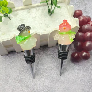 Resin Christmas Snowman Wine Stopper Plastic Bottle Seal Home Kitchen Gadget Decorative Wine Bottle Cap Holiday Gift - Product Image 1