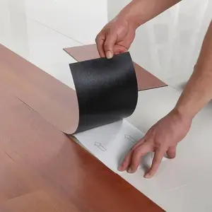 豪华防火木质设计地板乙烯基瓷砖Lvt剥离和粘贴2毫米地板贴纸不干胶皮索聚氯乙烯