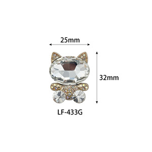 Nouvel ensemble de breloques en résine pour chaussures Croc pour <span class=keywords><strong>femme</strong></span> 2026 – Nœud chaton et breloques chaîne dorée pour sabots - Product Image 5