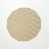 Set de table en PVC isolant, style européen, ajouré, imperméable, luxe léger, forme irrégulière, diamètre 38 cm, pour décoration de table à manger