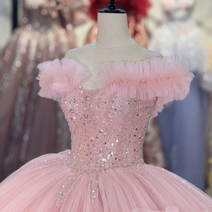 Vestido de Quinceañera Rosa Dy20257, Vestido de Gala con Volantes y Escote Corazón, Vestido de 16 Años con Cuentas y Cola Grande, Elegante Vestido de Encaje para Fiesta de Graduación Jancember - Product Image 4