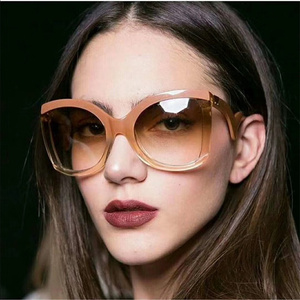 Kenbo <span class=keywords><strong>Lunettes</strong></span> Mode Nouveau Surdimensionné Femmes <span class=keywords><strong>Lunettes</strong></span> de Soleil <span class=keywords><strong>2022</strong></span> Dames Personnalité Grand Cadre Rétro <span class=keywords><strong>Tendance</strong></span> <span class=keywords><strong>Lunettes</strong></span> de Soleil - Product Image 1
