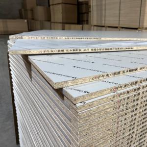Panel de <span class=keywords><strong>Madera</strong></span> <span class=keywords><strong>OSB</strong></span> de 18 mm con Núcleo de Álamo de Primera Calidad, Acabado Melamina, para Gabinetes de Cocina Modernos, Dormitorios y Baños - Product Image 5