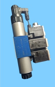 New R901524614 4WREE6EA16-3X/<b>V</b>/24F1 Hydraulic Proportional Four-Way Directional Control Solenoid 80L/min Flow 350 - Product Image 2