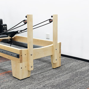 Reformer <span class=keywords><strong>de</strong></span> <span class=keywords><strong>Pilates</strong></span> <span class=keywords><strong>de</strong></span> Madera con Torre, Máquina Profesional para Estudio <span class=keywords><strong>de</strong></span> <span class=keywords><strong>Pilates</strong></span> Comercial - Product Image 3
