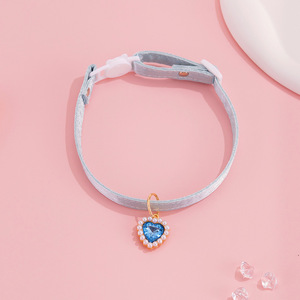 <span class=keywords><strong>Collar</strong></span> Ajustable con Adorno de Diamantes Rojos para Gatos y Cachorros, Diseño Sólido, Accesorios de Aleación - Product Image 4