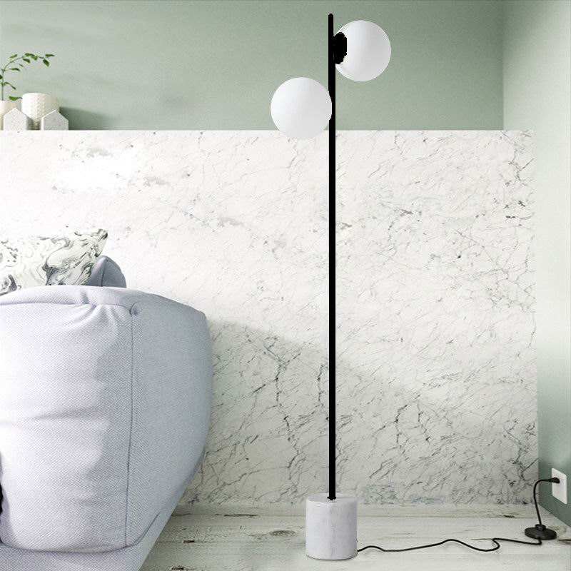 Poteau noir avec base blanche