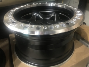 Rueda Todoterreno 4x4 de 17X8.5 Pulgadas, Forjada, con Beadlock, 5x127, Capacidad de Carga 1250 kg - Product Image 2
