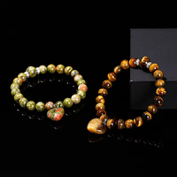 JD GEMS vente en gros de pierres précieuses en pierre naturelle Bracelet en quartz rose de 8mm Bracelet en pierre de jade en cristal de guérison avec breloque pendentif en forme de cœur