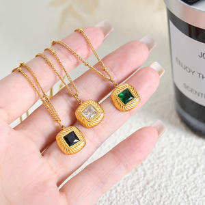สร้อยคอสแตนเลส18K ชุบทองสไตล์วินเทจสีเขียวคิวบิกเซอร์โคเนียสีดำสำหรับเป็นของขวัญสำหรับผู้หญิง - Product Image 3