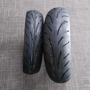 Pneu de scooter fabriqué en Chine 120/70-12 Pneu de <span class=keywords><strong>moto</strong></span> <span class=keywords><strong>Cross</strong></span> Tubeless Pneu de <span class=keywords><strong>moto</strong></span> - Product Image 2