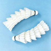 Volant de badminton professionnel en plumes de canard et liège hybride - Léger, vitesse 74-79, souple et durable, fabricant OEM