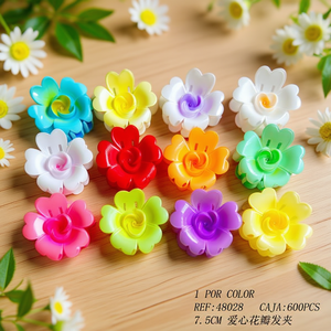 Pince à cheveux en forme de cœur avec pétales, 7,5 cm, motif floral coloré pour femmes et filles - Product Image 3