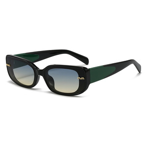 2025 nuova moda di tendenza <span class=keywords><strong>occhiali</strong></span> da sole rettangolari stampati blu da donna retrò con montatura spessa <span class=keywords><strong>occhiali</strong></span> da sole da uomo <span class=keywords><strong>M</strong></span> Design lettera Gafas De Sol - Product Image 5