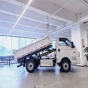 Venta de Camión Volquete Eléctrico KAMA de 6 Ruedas, Mini Camión Eléctrico Chino Nuevo Euro 6 4x2 con Volante a la Izquierda, Cámara Trasera para Minería - Product Image 2