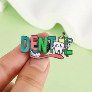 Nouvelle broche fantaisie d'hygiéniste dentaire avec brosse à <span class=keywords><strong>dents</strong></span>, badge dentaire Kawaii, broche amusante pour les soins dentaires, souvenir pour dentiste, cadeau - Product Image 4