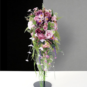 Bouquet de mariée cascade orchidée violette et rose, arrangement floral en cascade pour mariage, fuite de noces et décoration d'ambiance - Product Image 1