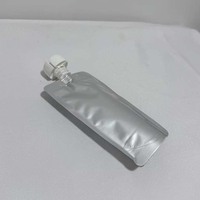 Pochettes à pulvérisation personnalisées imprimées avec buse de pulvérisation et sacs liquides réutilisables en aluminium