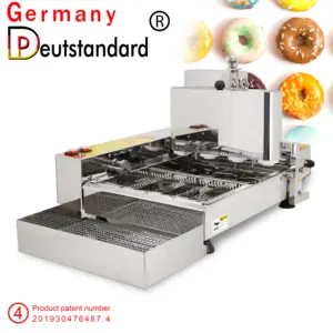 Automatische Donut Making Machine 4 Rijen Mini Donut Maker Met Friteuse