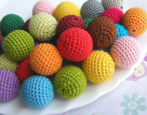 Vente en gros de perles au crochet 16/20mm perle en bois pour collier sac OPP bijoux en bois kit en bois pour bracelets ou colliers faits à la main GIC - Product Image 1
