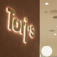 Lettres LED rétroéclairées en acier inoxydable de luxe avec télécommande pour la publicité et la décoration dans les bureaux et les hôtels