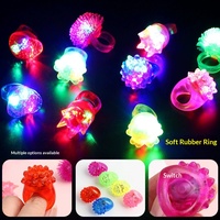 Bague LED Lumineuse en Silicone en Forme de Cœur Fraise, Clignotante, Unisexe, à partir de 14 Ans, Fourniture Directe