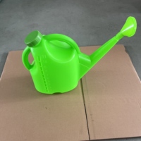 Regadera de Plástico de 11L de Capacidad con Boquilla Larga y Cabezal de Rociador en Forma de Rosa Extraíble para Regar Plantas de Jardín en Interiores y Exteriores