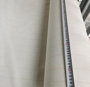 Tela de monjes de venta rápida con tela de aguja de perforación de línea dorada para el mejor trabajo de bordado 100% <span class=keywords><strong>Material</strong></span> de poliéster PET reciclado - Product Image 5