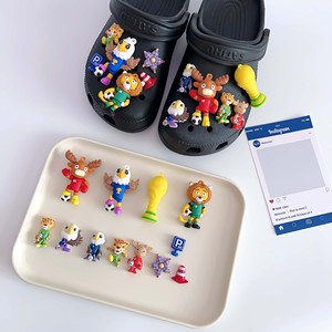 จี้รูปเสื้อฟุตบอลการ์ตูนสำหรับตกแต่งรองเท้าเด็กและรองเท้าแตะ อุปกรณ์ตกแต่งรองเท้ากีฬาและเครื่องแต่งกาย - Product Image 2