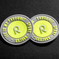 Étiquette de cou en caoutchouc souple 3d personnalisée en gros pour vêtement/sacs/chaussures Étiquette de transfert de chaleur en silicone PVC