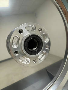 Moyeux de roue en alliage d'aluminium forgé 6061 T6 adaptés à la <span class=keywords><strong>BMW</strong></span> <span class=keywords><strong>R18</strong></span> 2020-2025 - Roues de moto personnalisées légères et performantes usinées par CNC - Product Image 4