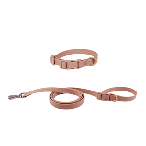 Conjunto de Collar y Correa para Perro Ajustable de Lujo en PVC PUPE, Impermeable, con Agarre Fácil y Cómodo para Perros - Product Image 2