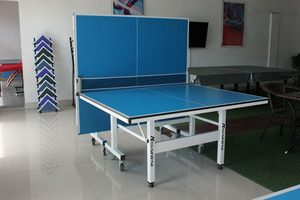 Mdf Di Động Ngoài Trời Tiêu Chuẩn Bảng Điều Chỉnh Đào Tạo Gấp Trong Nhà Di Chuyển <span class=keywords><strong>Ping</strong></span> <span class=keywords><strong>Pong</strong></span> Bảng Foldrable Bóng Bàn Với Bánh Xe - Product Image 3