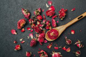 Premium Natural <b>Dried</b> Rose <b>Petals</b> Botanical Herbal Tea Ingredient for Infusion Bulk Wholesale - Product Image 2