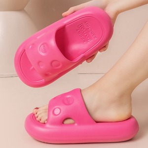 Ciabatte Preppy Slip-On con Fondo Spesso in EVA, Colorate, per Coppie, con Sensazione di Comfort, Stile Moda, Piattaforma a Bolle e Ammortizzazione 2026 - Product Image 5