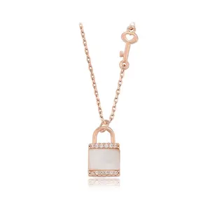 YMnecklace-01468 Xuping Jewelry Creative Design Fashion Lucky Key Chain Lucky Lock Diamond Pendant Rose Gold Necklace